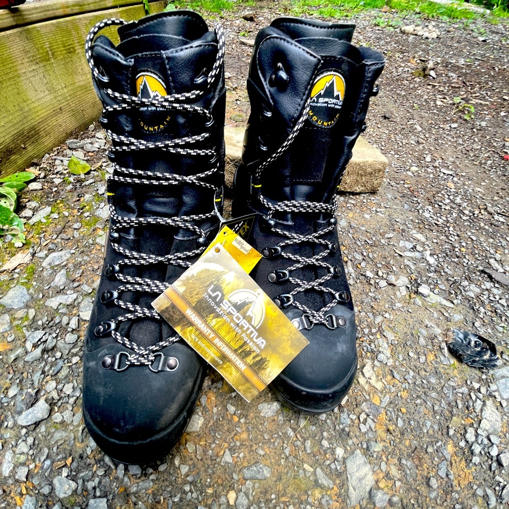 La Sportiva Mountain Alpine hiking boots brand new w/o box. Still has tags. 10